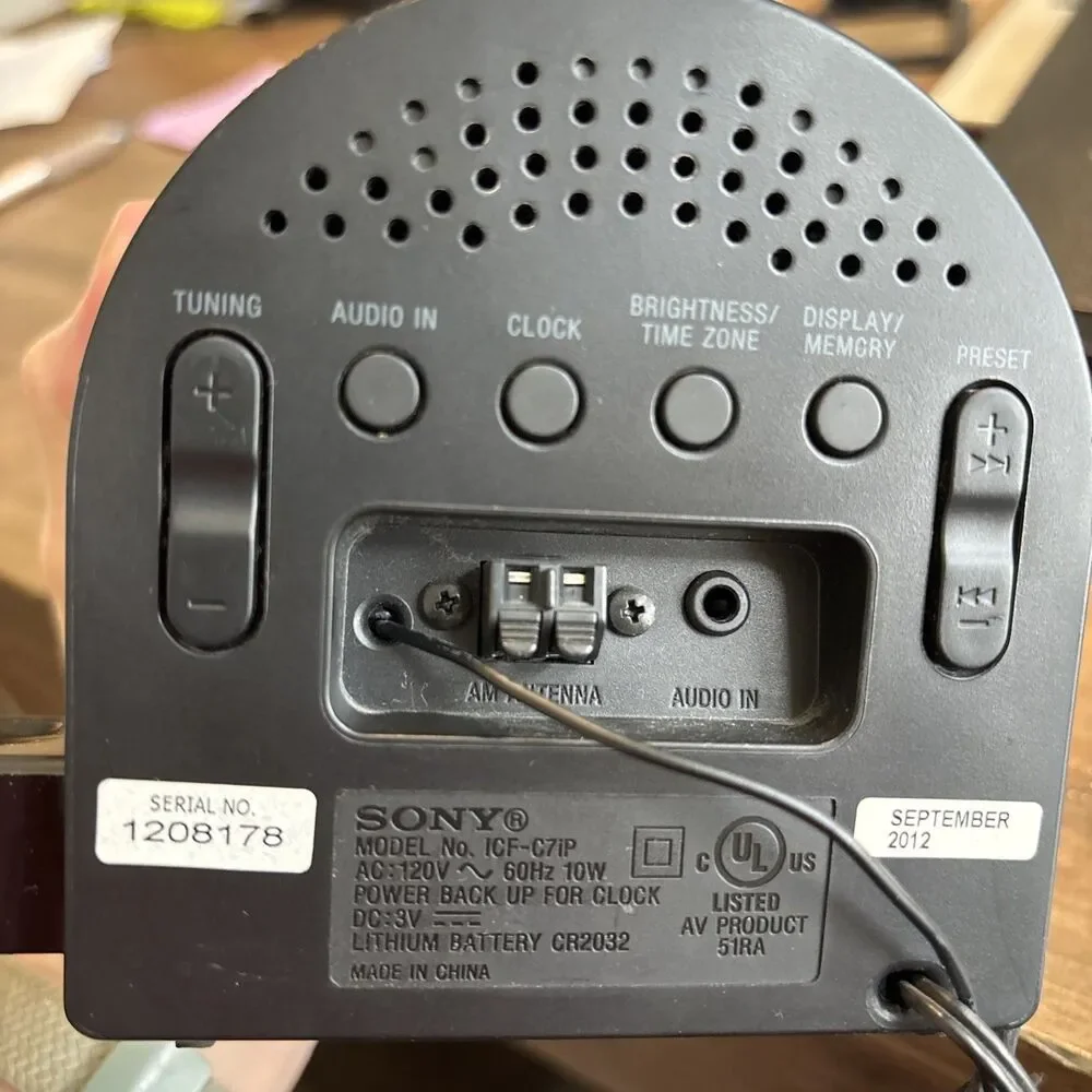 Sony Dream Machine ICF-C7IP AM/FM Radio Alarm Clock iPod Dock WORKS. See Info